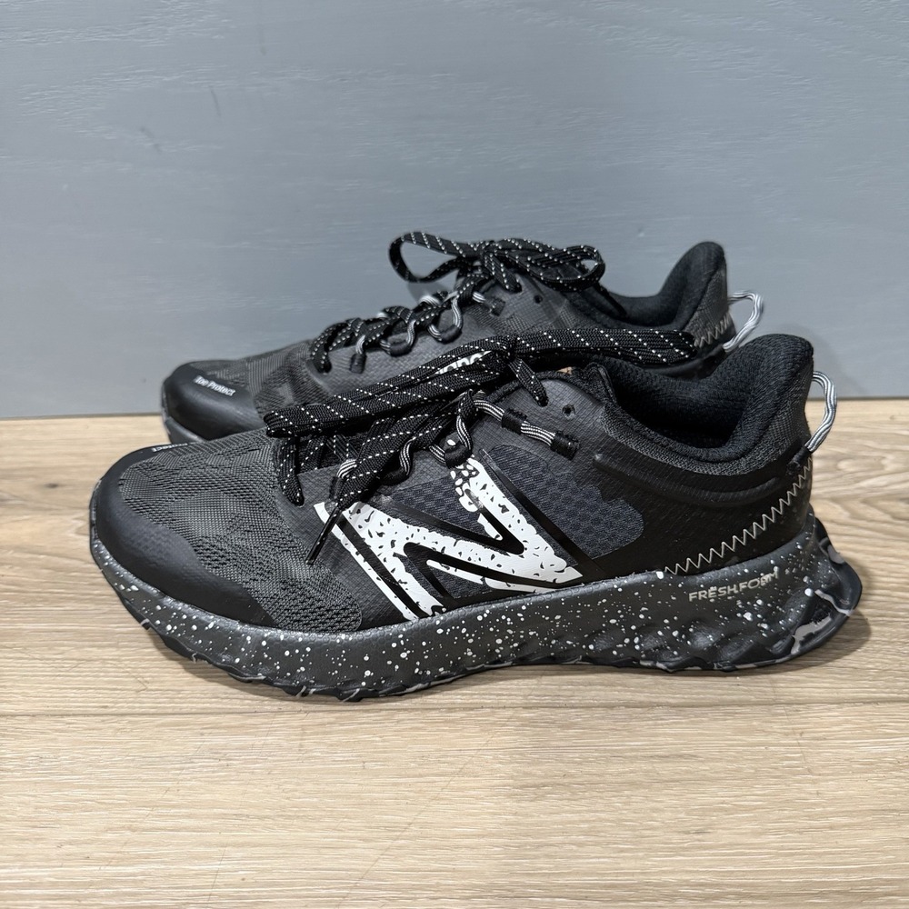 New Balance Womens Fresh Foam Garoe V1 Trail Running Shoe Black WTGAROK1 Size 8